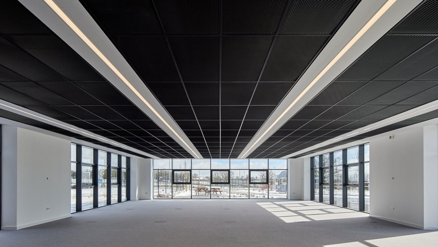 OFFICE SPACE_DSC_2157_23.03.10_GLENCAR_BARDON_HI RES