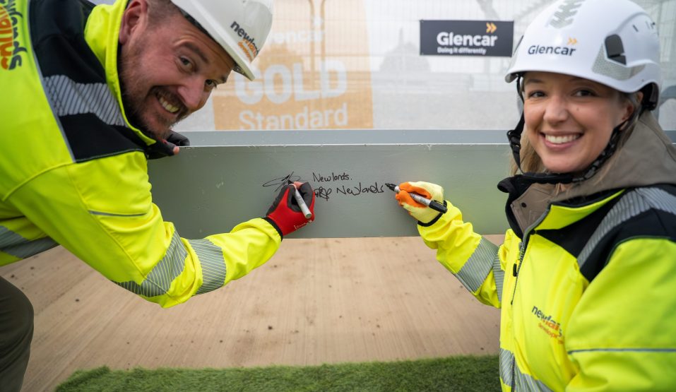 08.09.26 - Glencar - Steel Signing - Gatehouse Close -27
